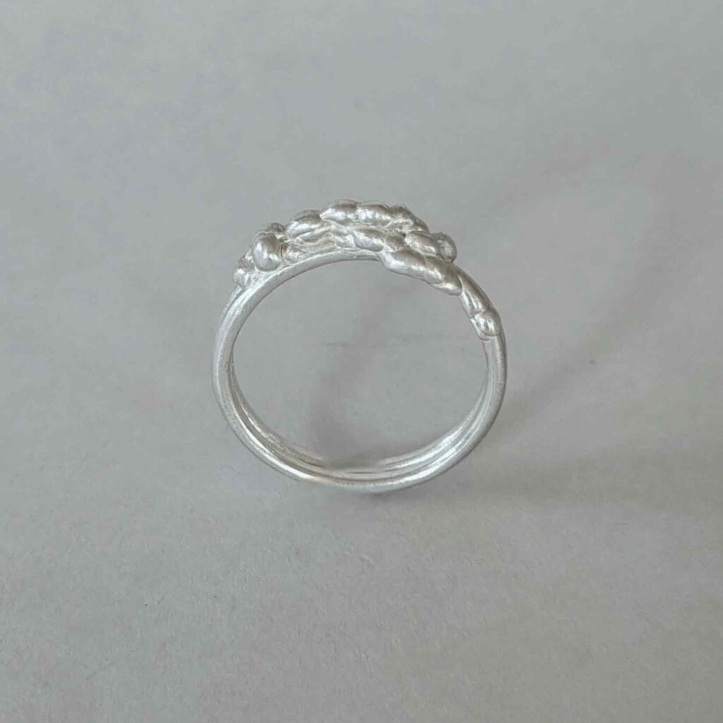 Dribble Ring by Mia Straka