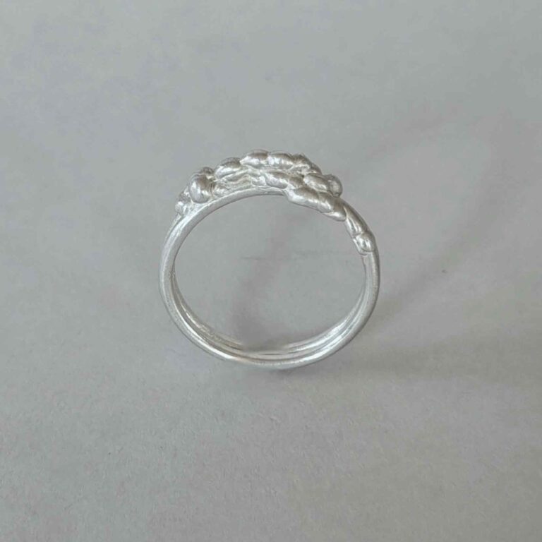 Dribble Ring by Mia Straka